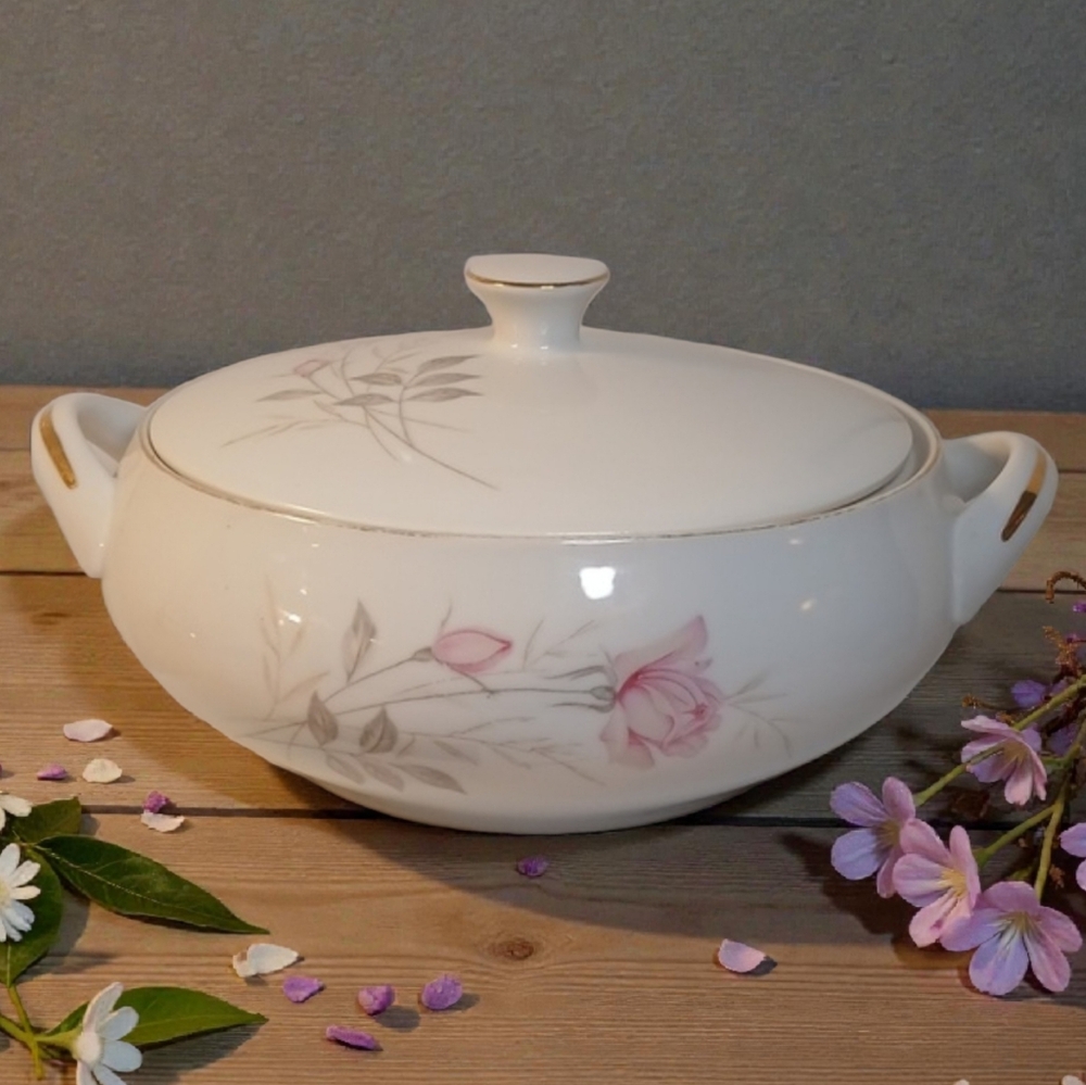Camelot China American Rose 1655 Covered Vegetable Bowl